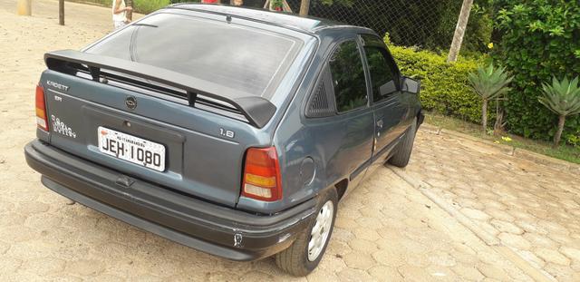 Vendo kadet 1.8 muito novo A VISTA TEN NEGOCIAÇÃO venda urgente - Foto 2