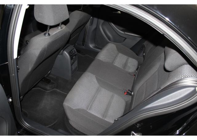 VolksWagen Jetta 2.0 Comfortline Flex 4P Tiptronic - Foto 8