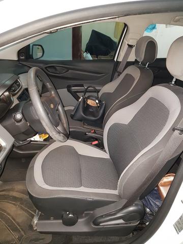 Onix Hatch LT 1.0
