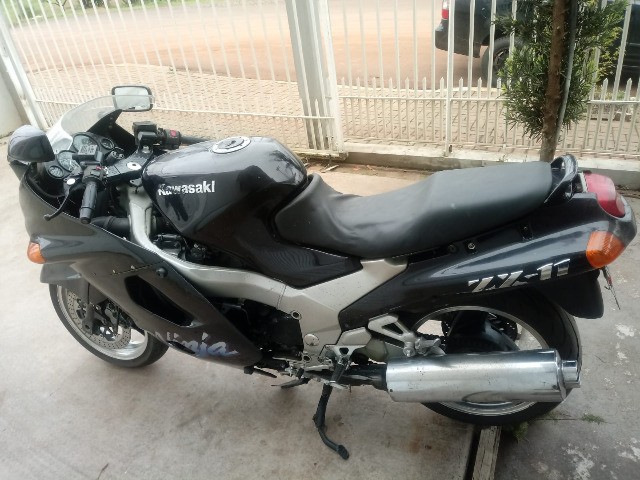 Sucata de moto para retirada de peças Kawasaki ZX11 1997 - Foto 5