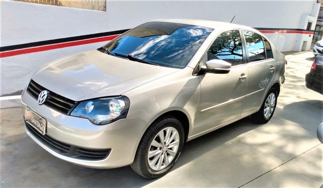 POLO SEDAN I MOTION 1.6 TOTAL FLEX 4P