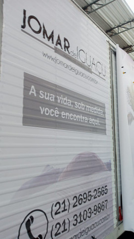 Envelopamento de veículos, sinalização e plotagem