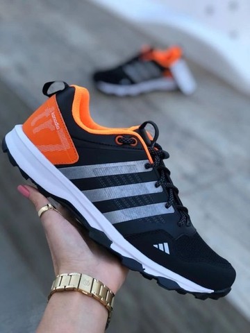 tenis adidas cor laranja
