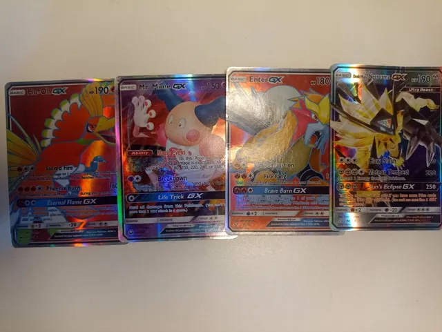 Carta pokemon pikachu  +33 anúncios na OLX Brasil