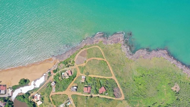 Terrenos à beira-mar em Iriri - ES - Foto 5