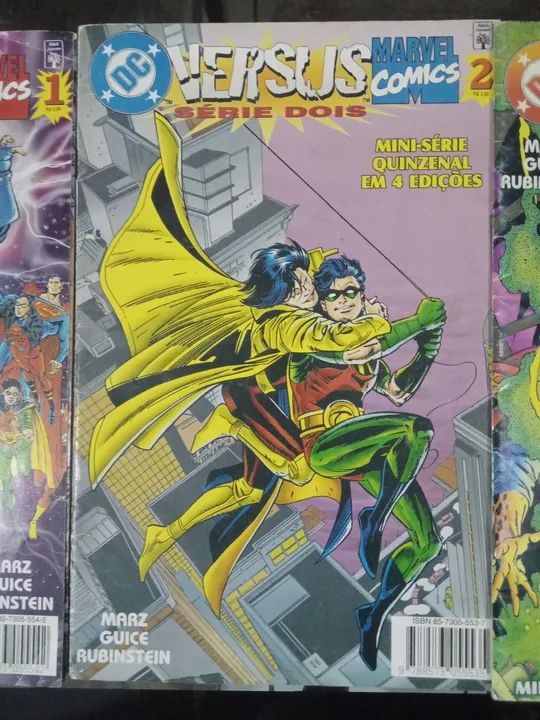 Três hqs vols 1, 2, 3 de Marvel vs Dc comics da editora Abril jovem - Foto 3