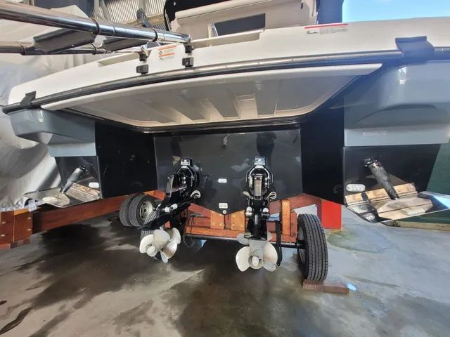 Focker 366 HT 2024 x2 Mercruiser 250 HP ñ Phantom Sedna Sessa Armatti Triton - Foto 8