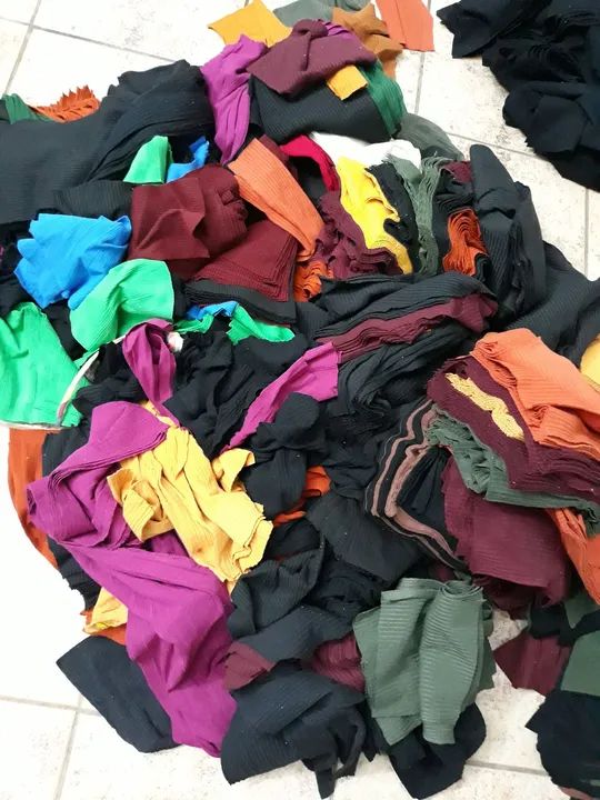 Retalhos para enchimento de saco de boxe  - Foto 2