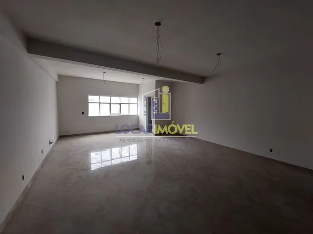 Sala toda reformada para locação com 2 banheiros e 110 m² em ótima localização na Siqueira