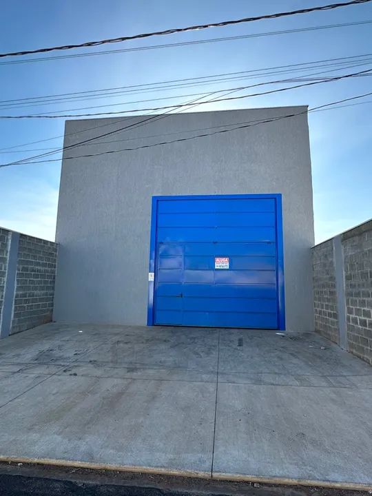 Galpão 200 m2 - ALTURA 6,00 metros