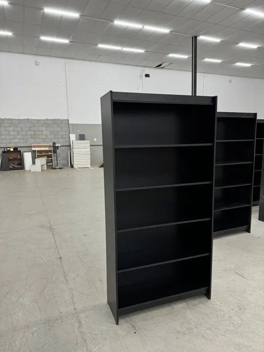 Prateleira expositora preta - MDF Direto da fábrica 