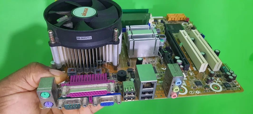 Placa mãe Intel e outras marcas  antiga funcionado  - Foto 3