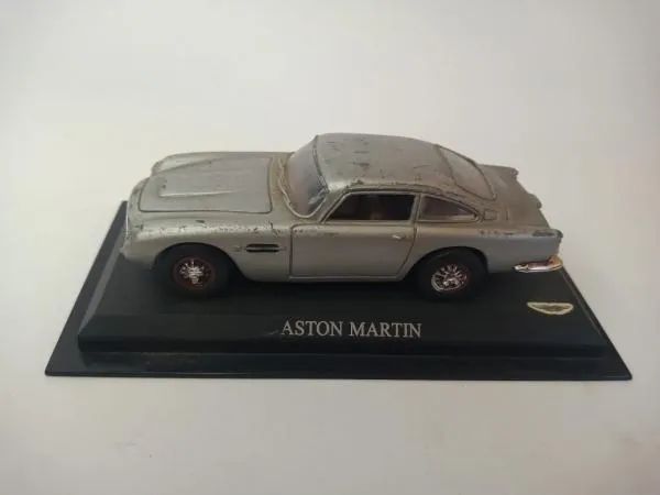 Auto Collection - Aston Martin 1/43