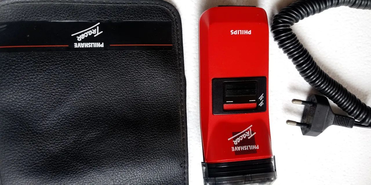 Barbeador Elétrico Philips - Top! Esta novo guardado ha anos