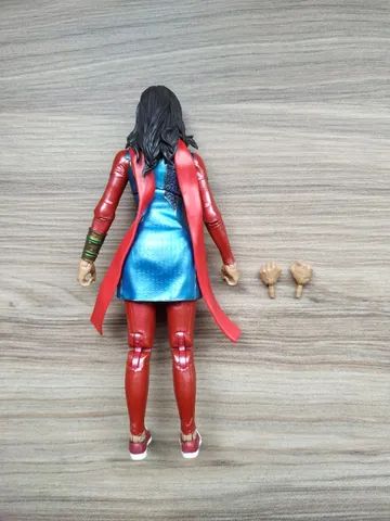 Kamala Khan Ms Marvel MCU wave Infinity Ultron Marvel Legends - Foto 3