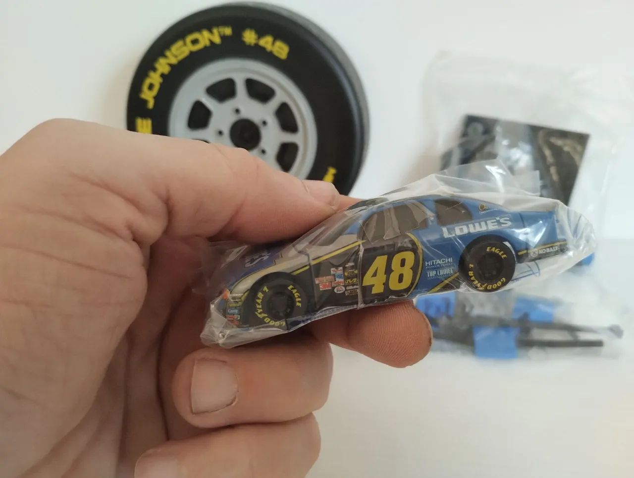 Mega Bloks NASCAR Jimmie Johnson #48 Lowes (importado) - Foto 3