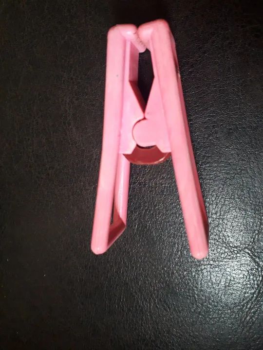 Molde de pregador de roupa,  são dois moldes por  R$ 11.900 - Foto 4