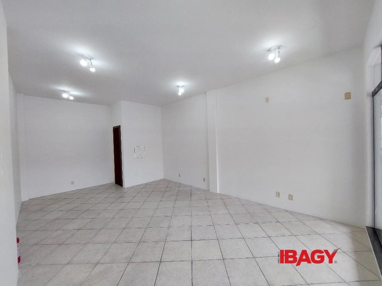 Oportunidade! Salas/Conjuntos em Centro - Florianópolis - Foto 4