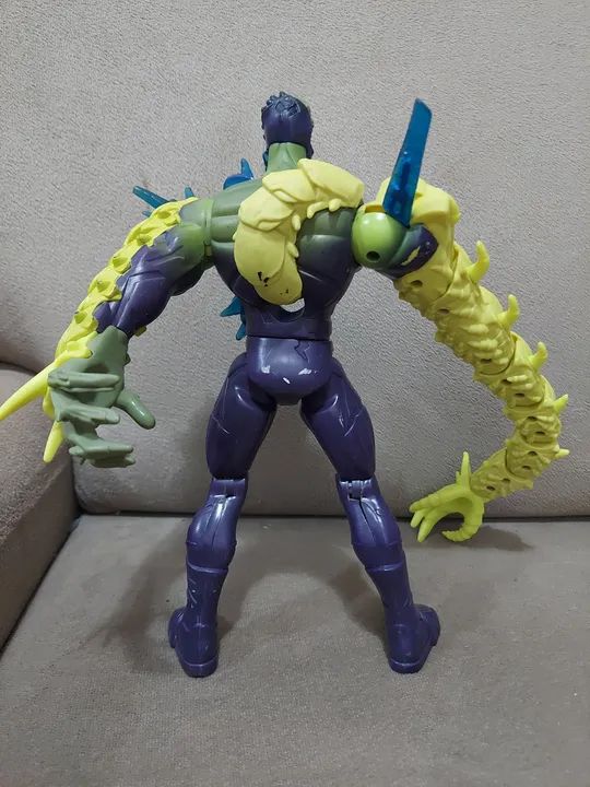 Max Steel Terreno Radical Extroyer Mega Larva - Mattel - Foto 3