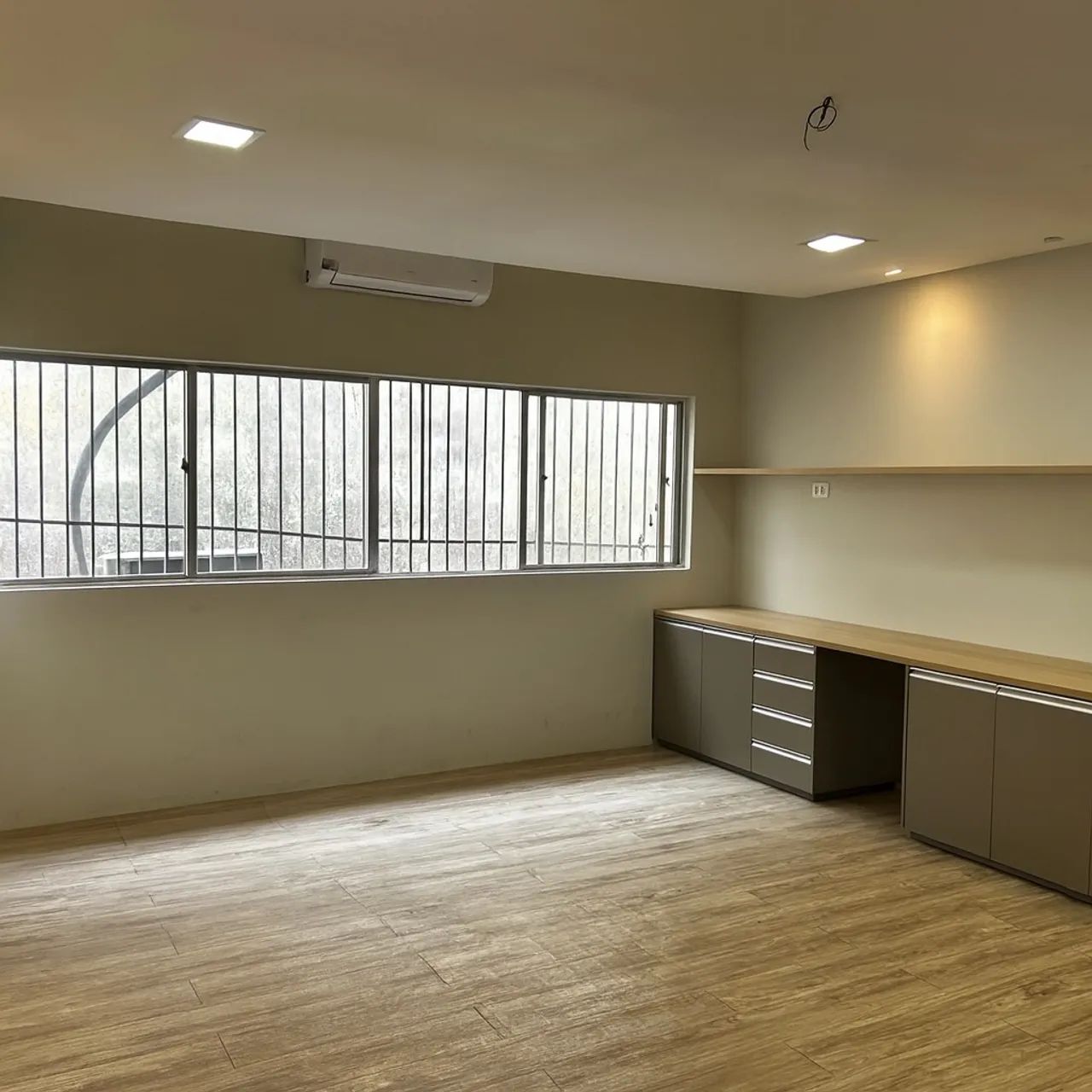 Escritório Amplo em Boa Viagem com Energia, Água e Limpeza Inclusas