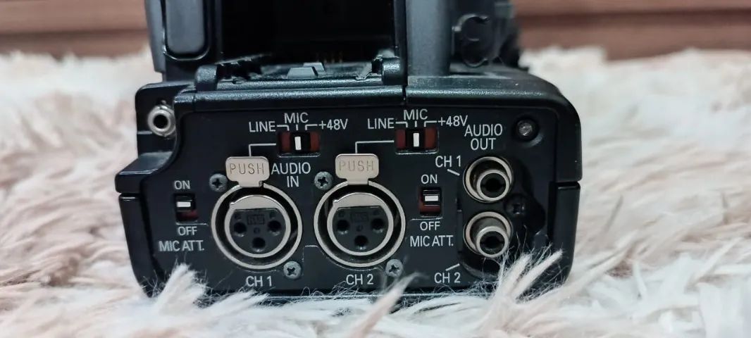 Filmadora Panasonic Hmc70P para transmissão e gravação - Foto 3