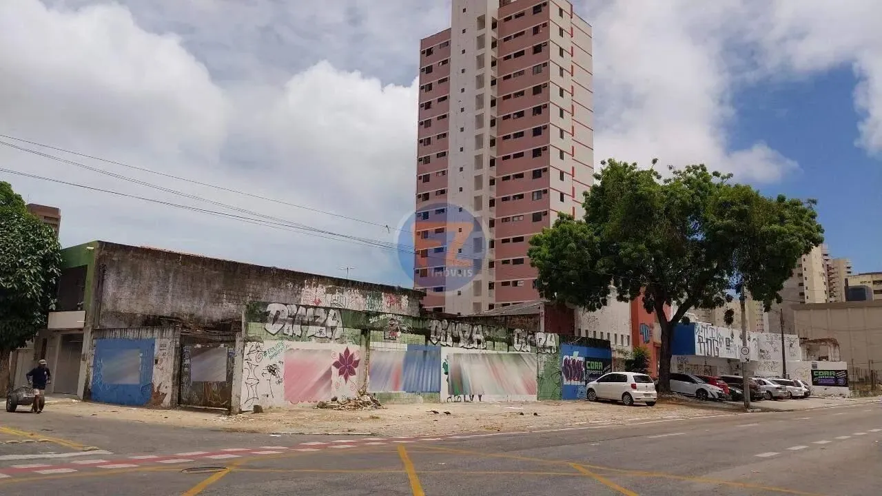 Locação de Terreno / Padrão na cidade de Fortaleza