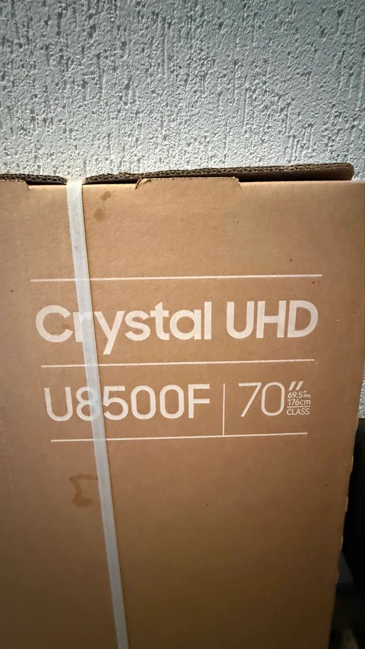 Televisão Samsung Smart Tv 70 Crystal Uhd 4k U8500f  - Foto 4