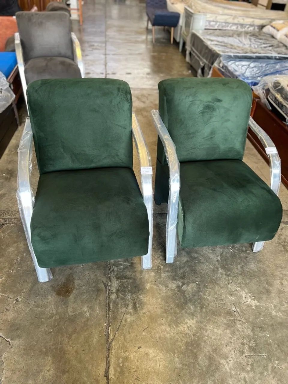 Poltrona suede nova na cor verde! Confortável e estilosa. Aproveite! - Foto 5