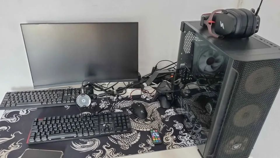 Ryzen 7 5700x RX 6650XT MONITOR 180 HZ - Foto 2