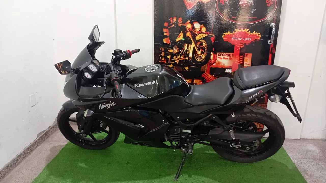 KAVASAKI NINJA   250 R