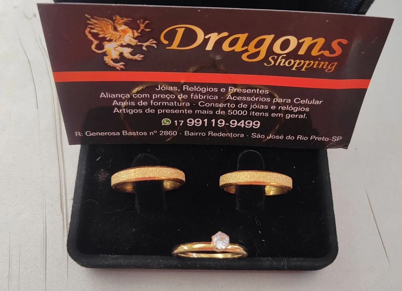 Aliança de 04 MM em Aço Dourado 