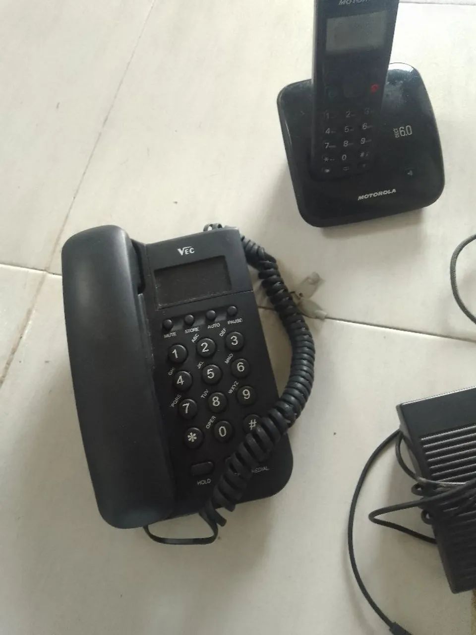 Telefone Fixo VEC + Telefone Sem Fio Motorola