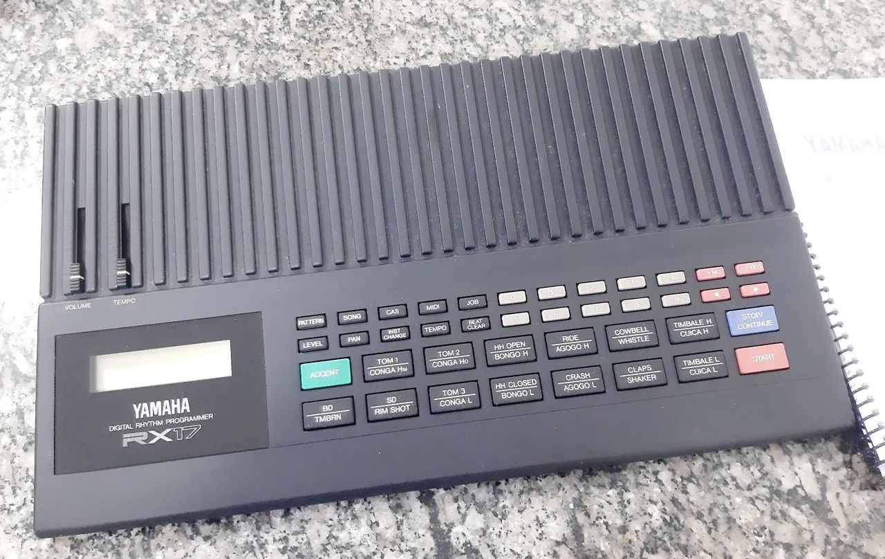 Yamaha RX17 - Bateria Eletrônica Programável - Drum Machine anos