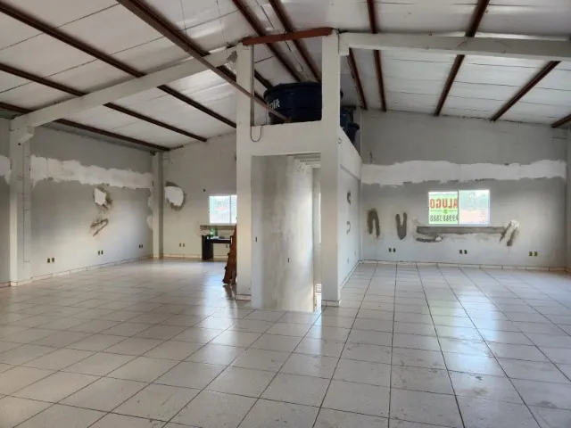 Alugo sala comercial na Alzira Santana Várzea Grande