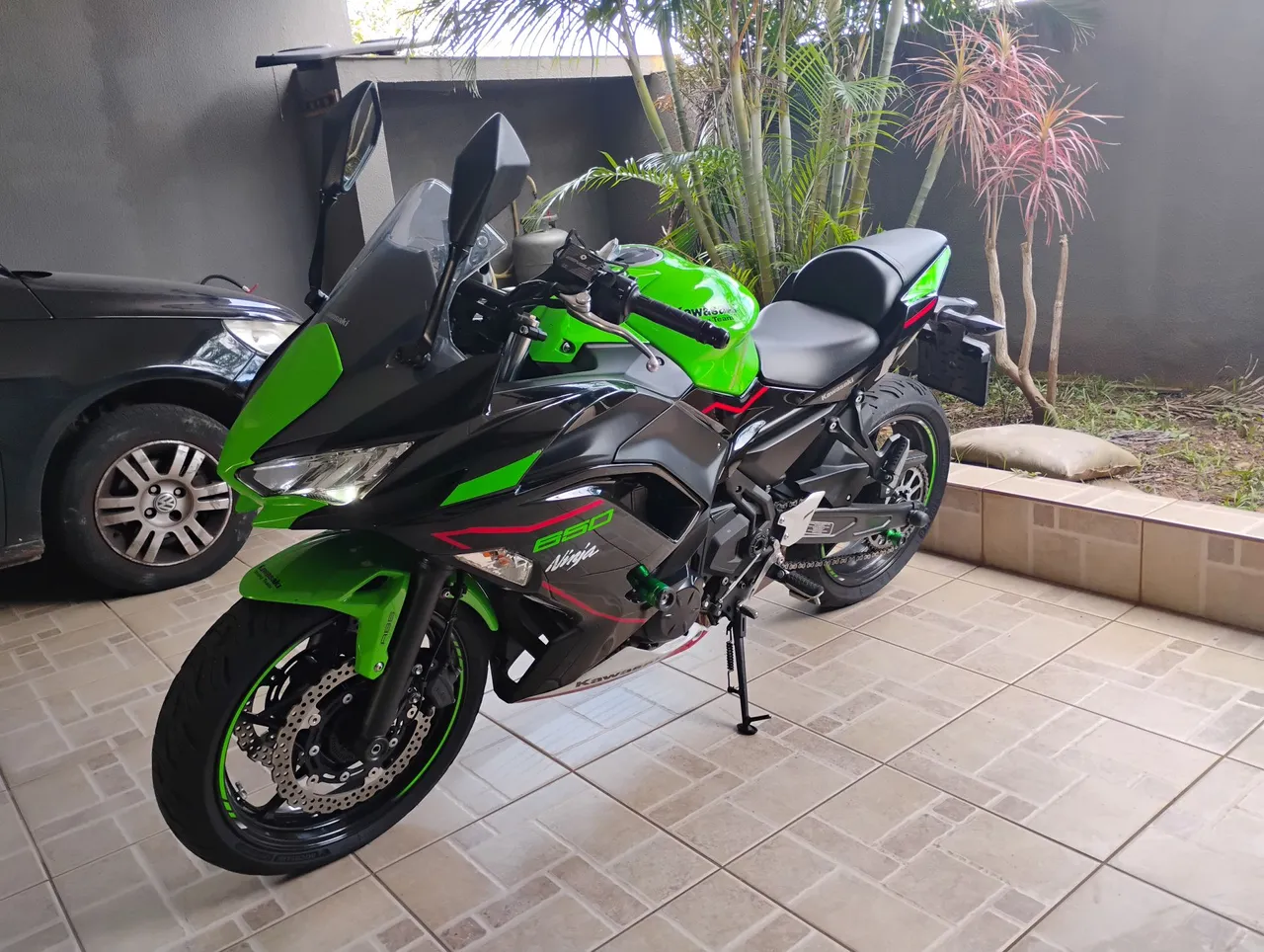 KAWASAKI NINJA 650