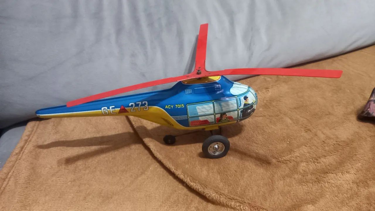 Helicóptero de Brinquedo de lata antiga  década de 40  - Foto 4