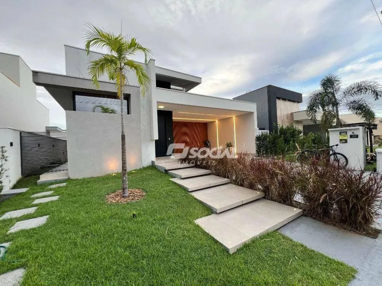 Casa com 3 dormitórios para venda, 172 m² por R$ 1.350.000,00 - Aponiã - Porto Velho/RO