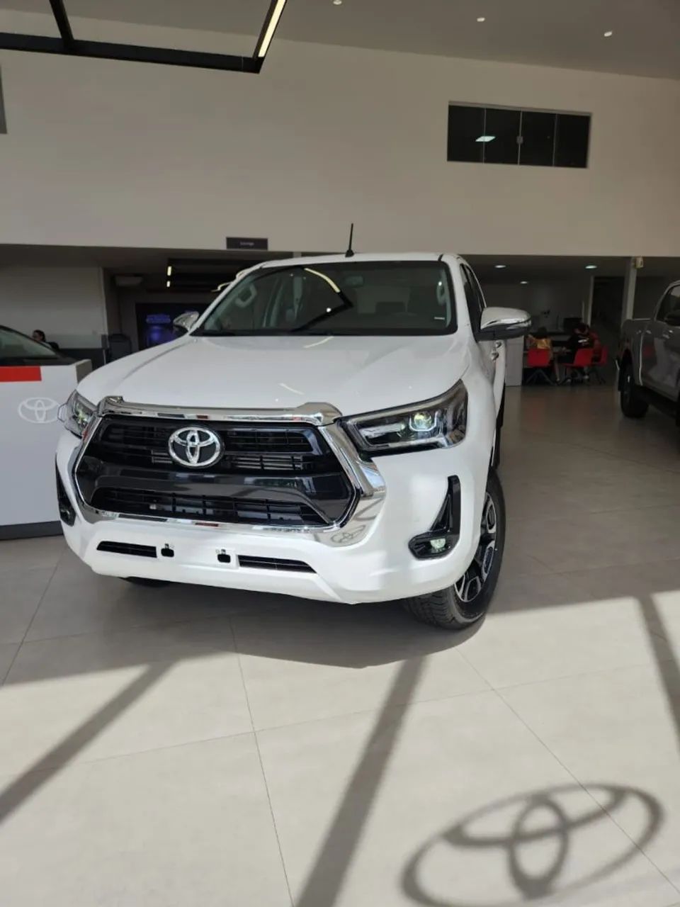 Hilux Srv 2.8 Dies. At. 4x4 0-km 2025 Completa 