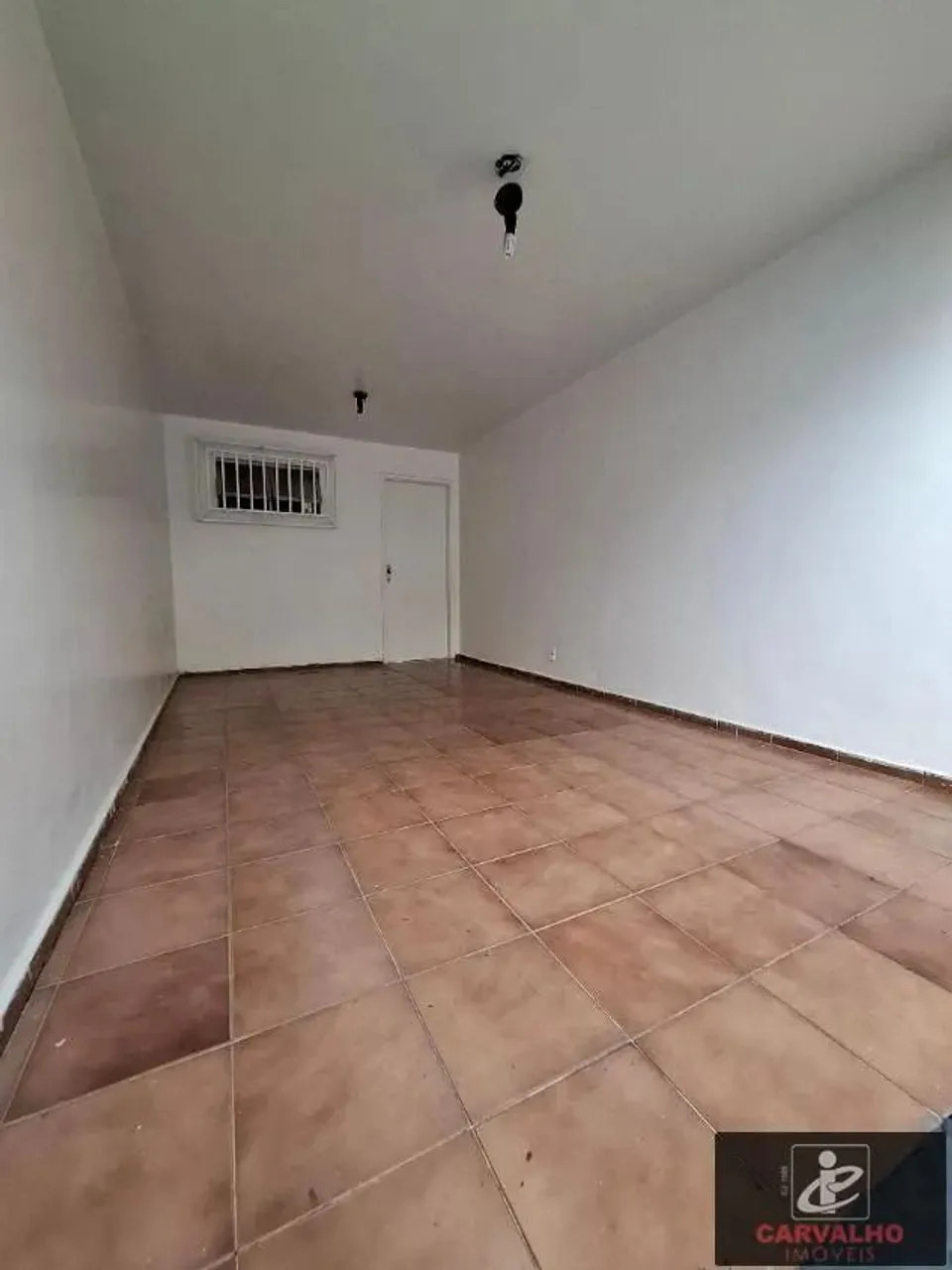 SOBRADO COMERCIAL PARA LOCAÇÃO NO SETOR BUENO, GOIÂNIA-GO