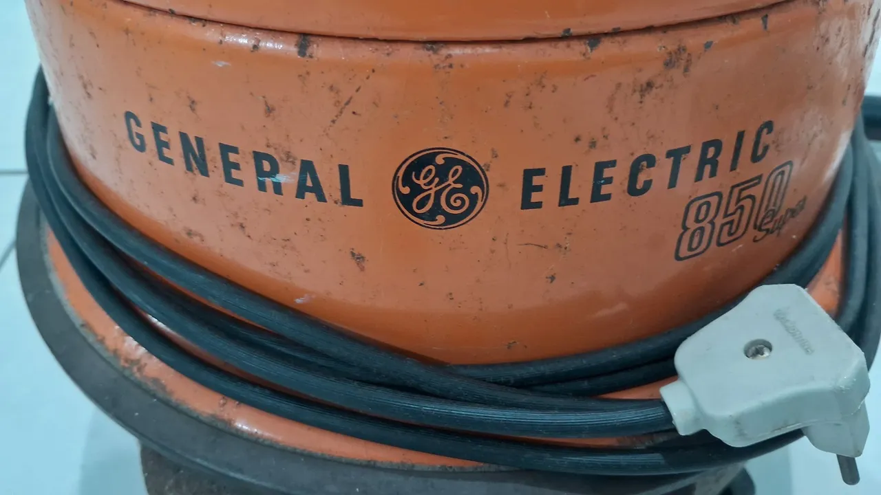 Aspirador de Pó General Electric 850