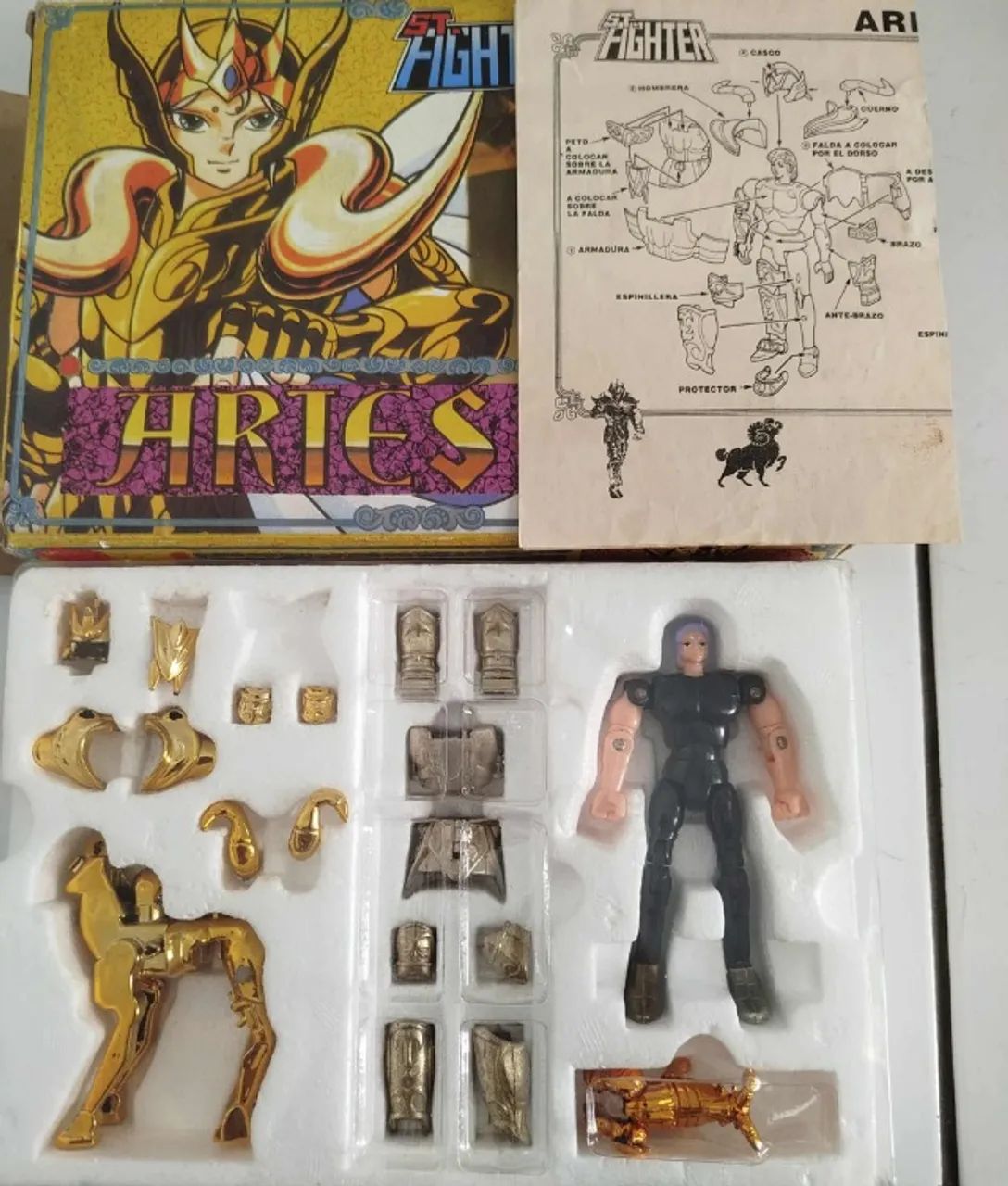 Boneco Cavaleiros do Zodíaco usado Aries Die Cast, acompanha miniatura cloth - Foto 2