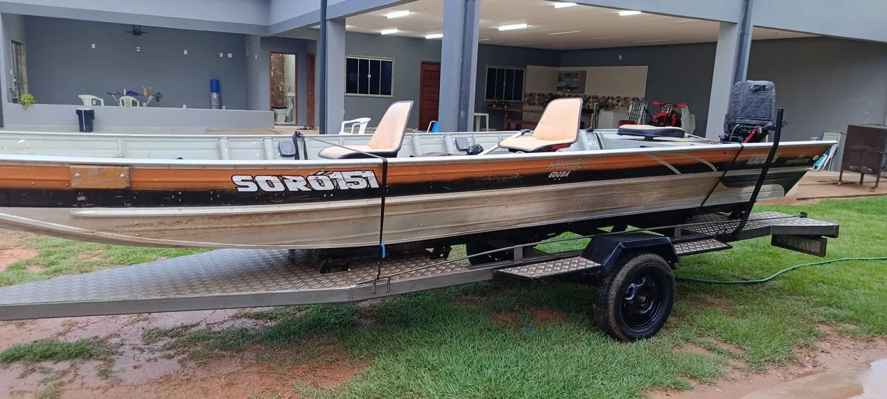BARCO NAVEGADOR 6MTS 50HP