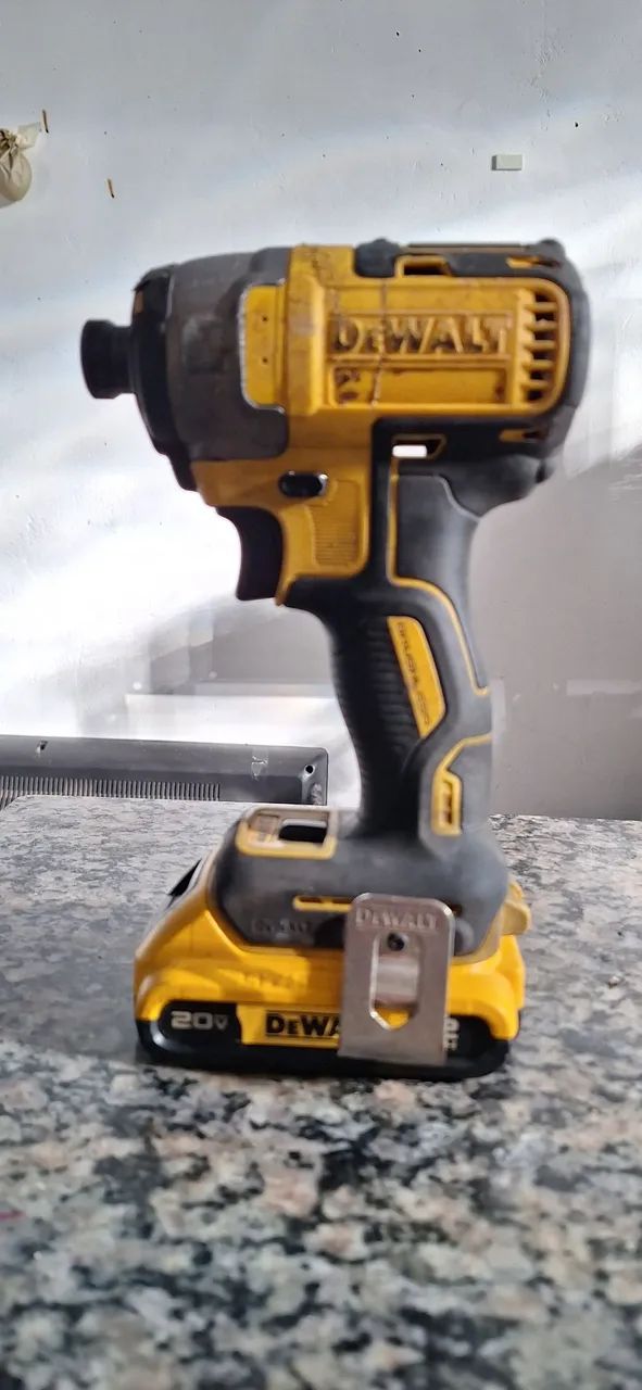 Parafusadeira Dewalt Impacto - Foto 3