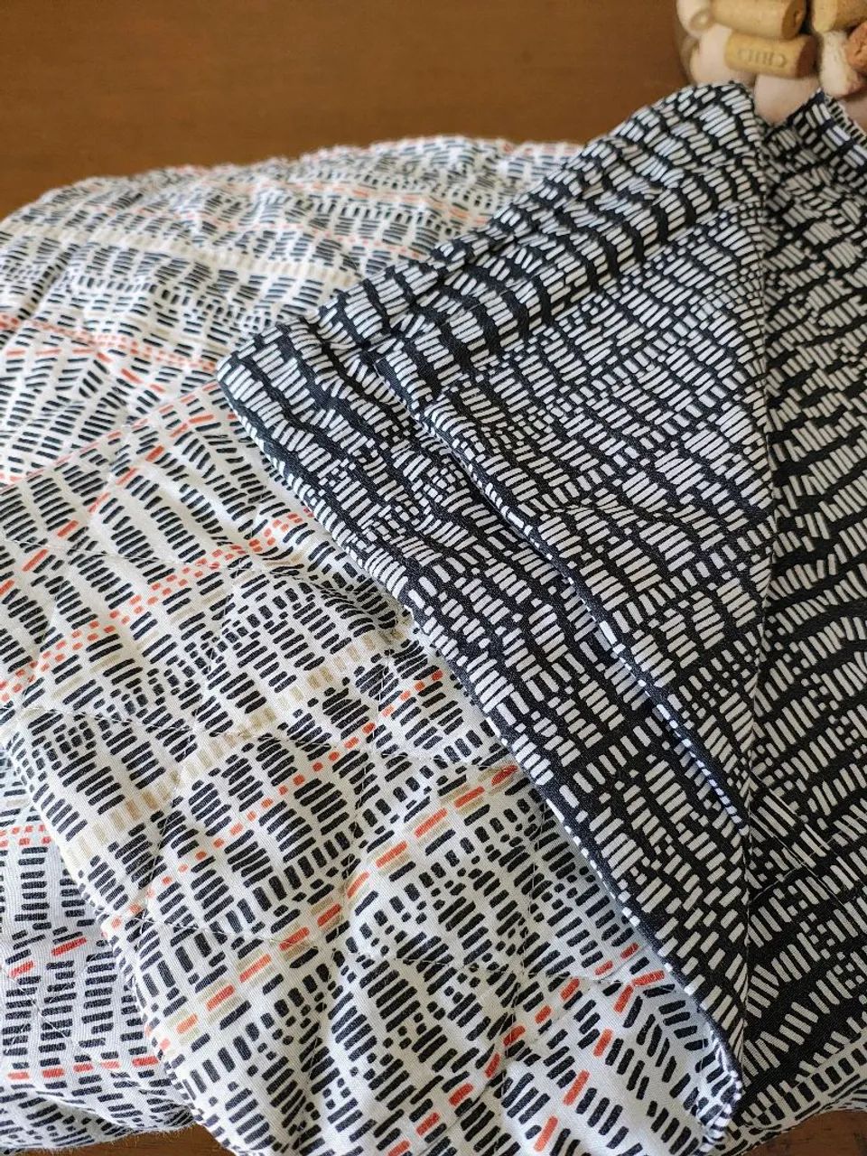 Queen bed cover63825076333059122