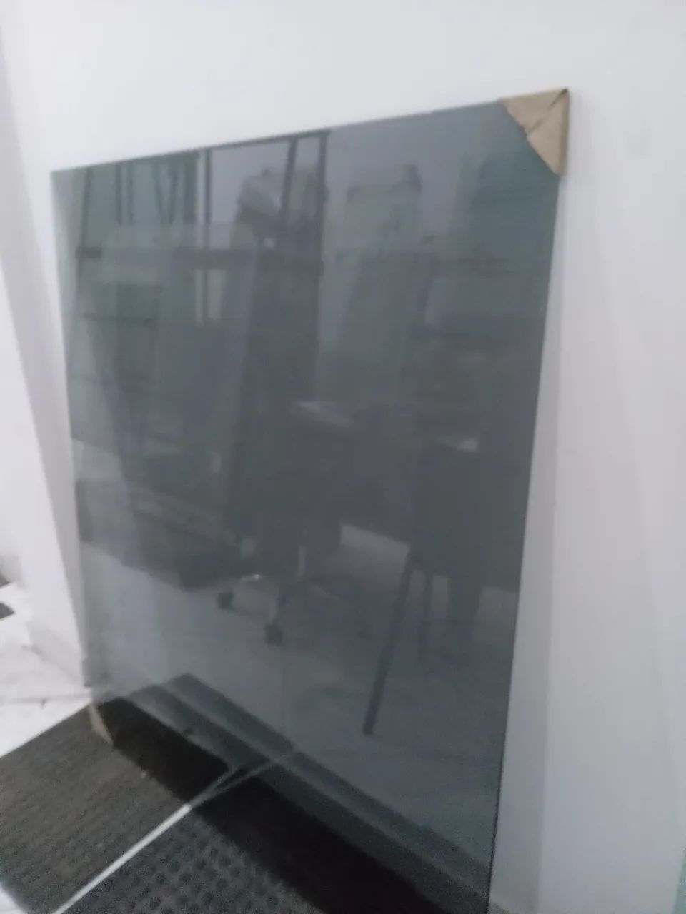 Vidro de mesa 1,35x1,12 temperado 6mm novo NÃO ENTREGO 