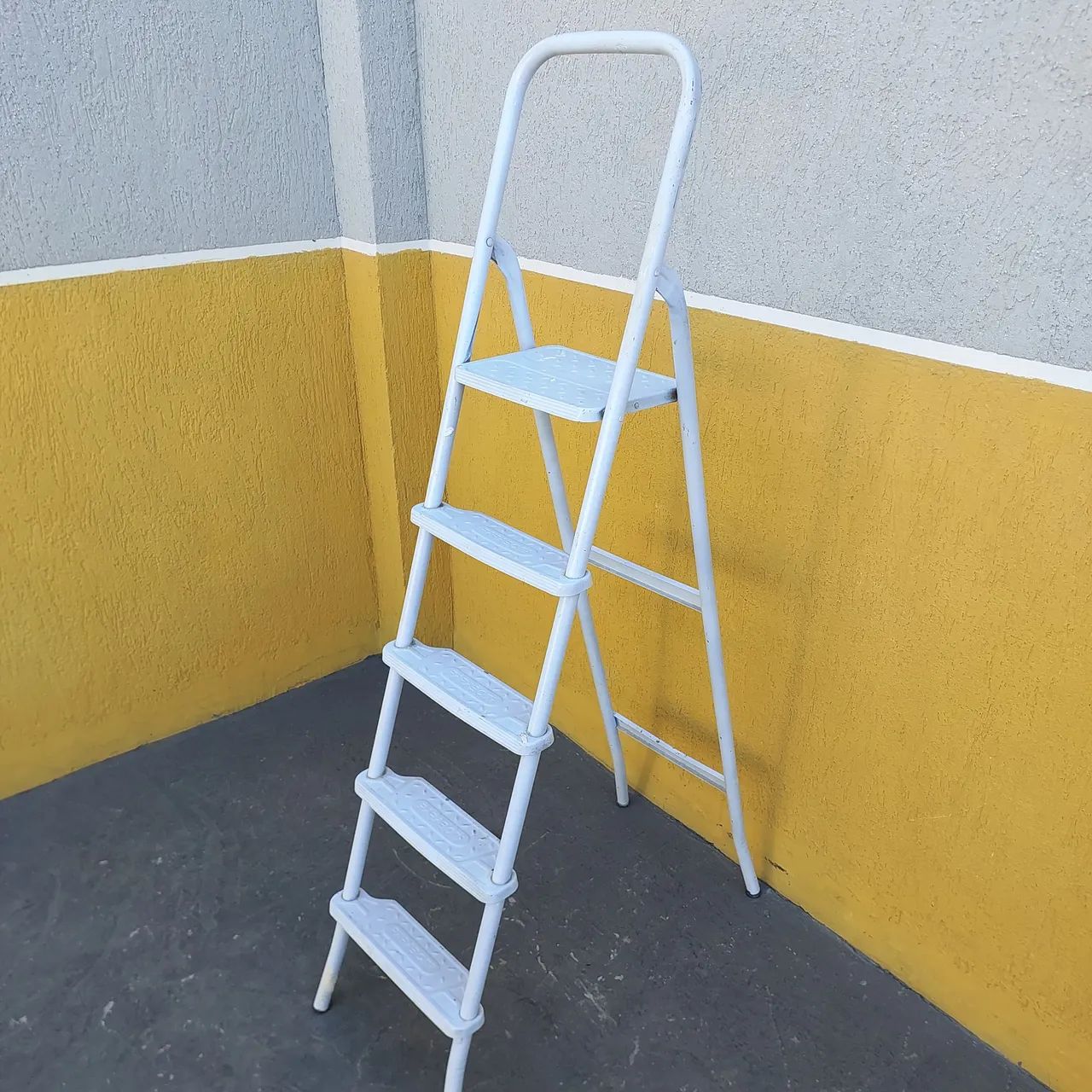 Escada - Foto 2