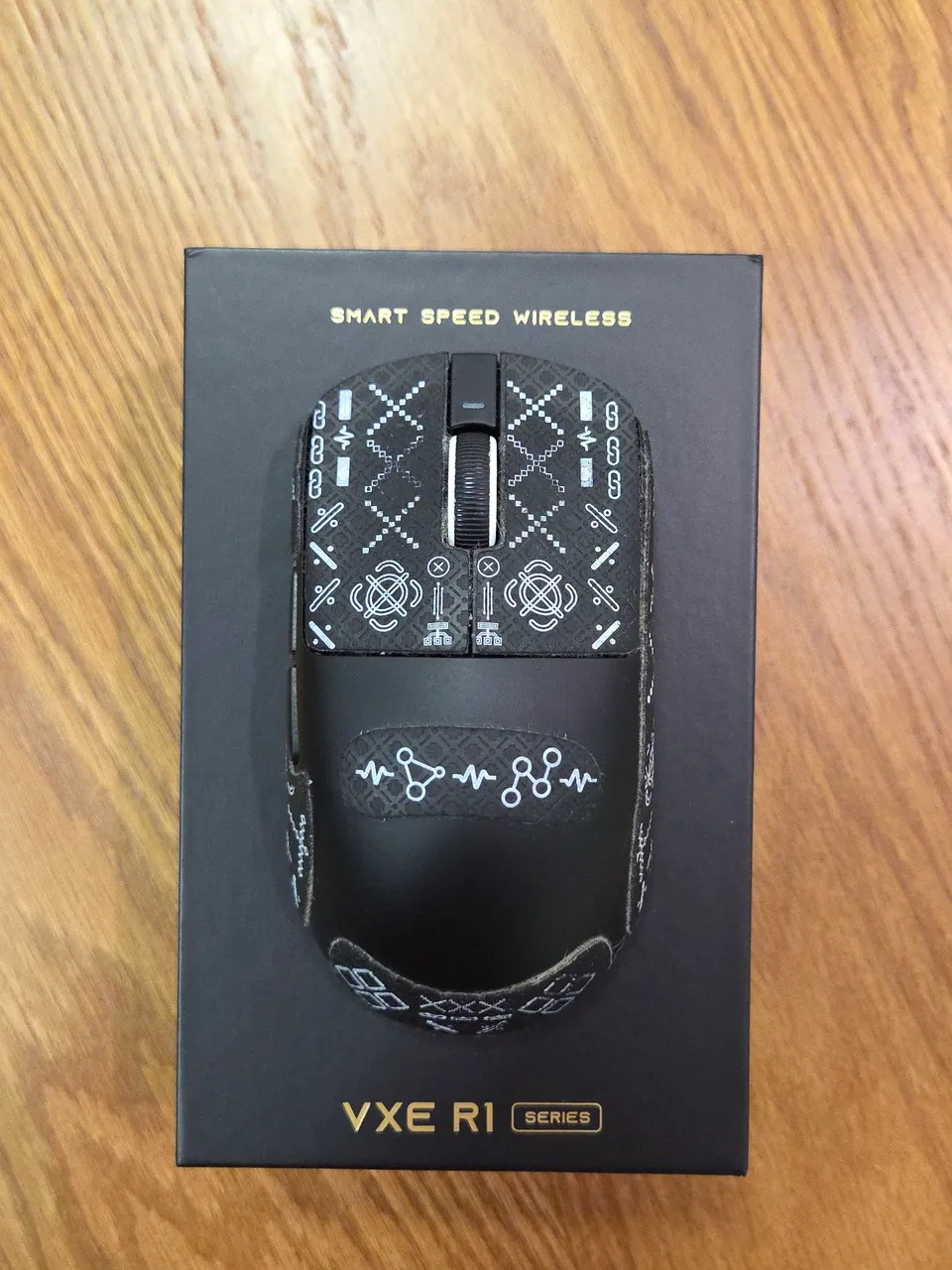 Mouse Sem Fio VXE R1 Series paw 3395