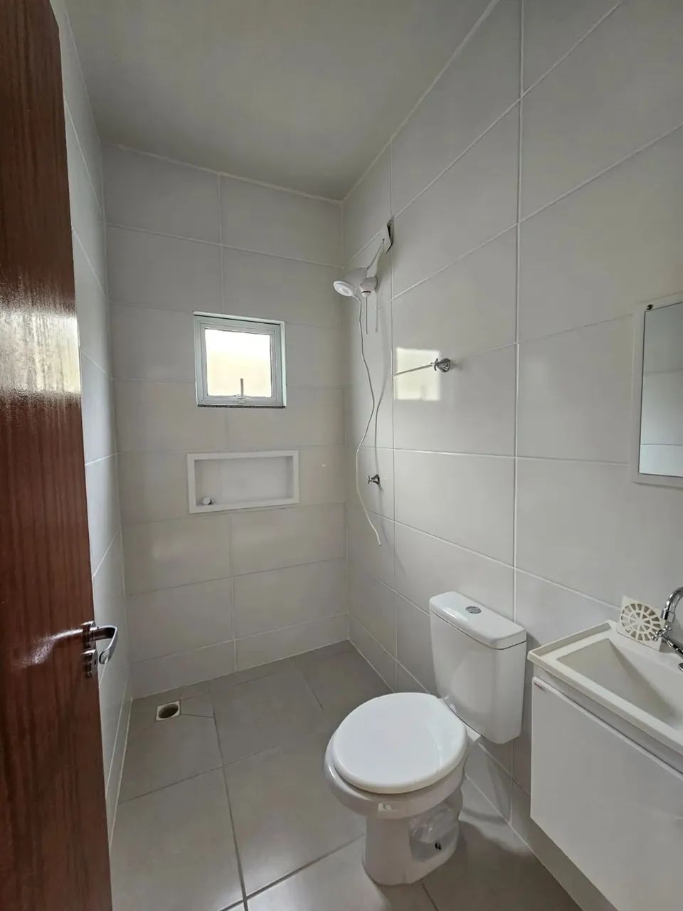 Casa Geminada à Venda em Governador Celso Ramos  2 Dorms, Suíte, Financiável - Foto 5
