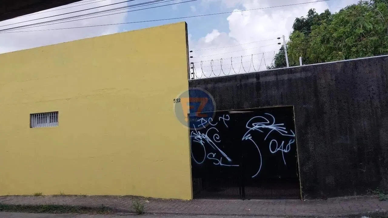 Locação de Casas / Comercial na cidade de Fortaleza
