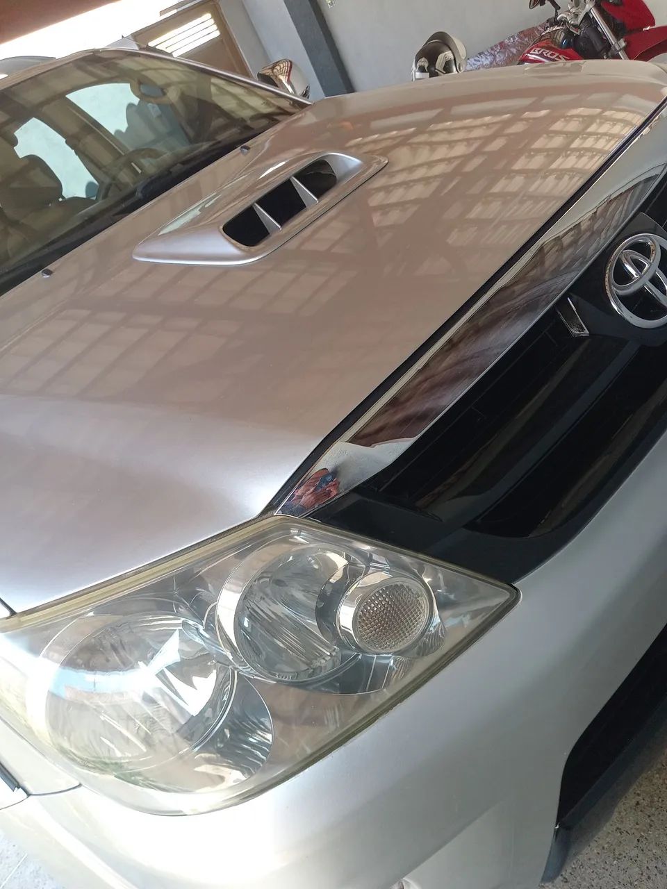 Vendo linda sw4 2007 5  lugares  muito  conservada. 